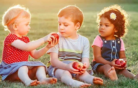 7-Health-Benefits-Of-Apple-For-Kids-1_1_large