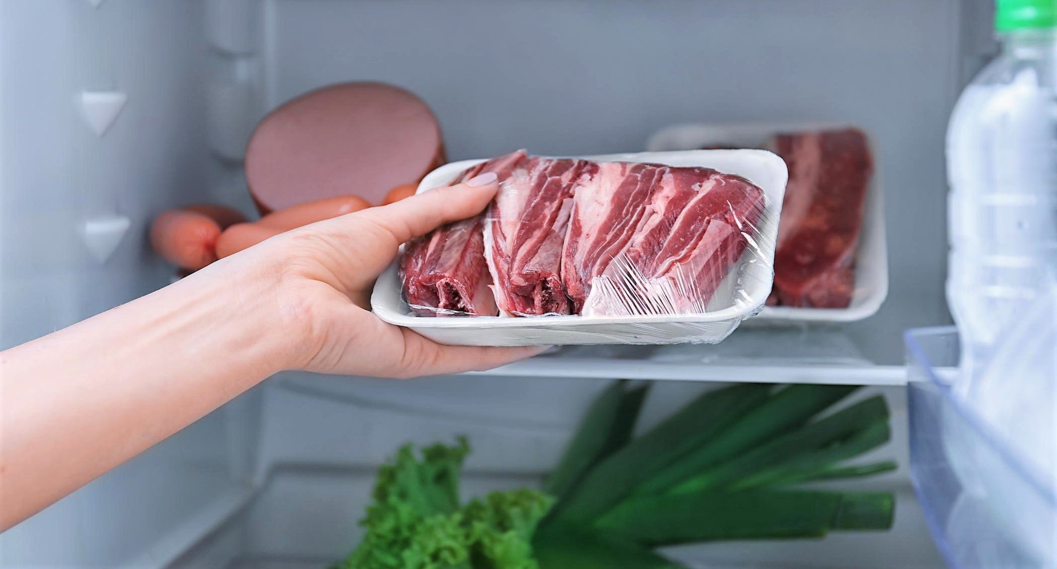 storing-meat-in-the-fridge